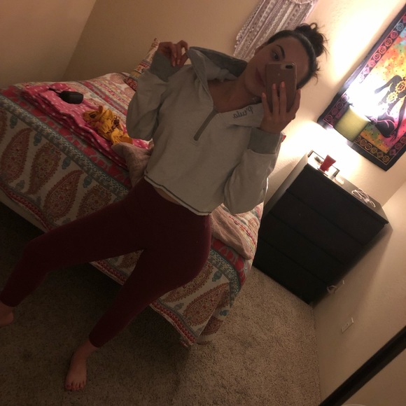 Ptula Eva Chill Out Crop Hoodie - Picture 2 of 3